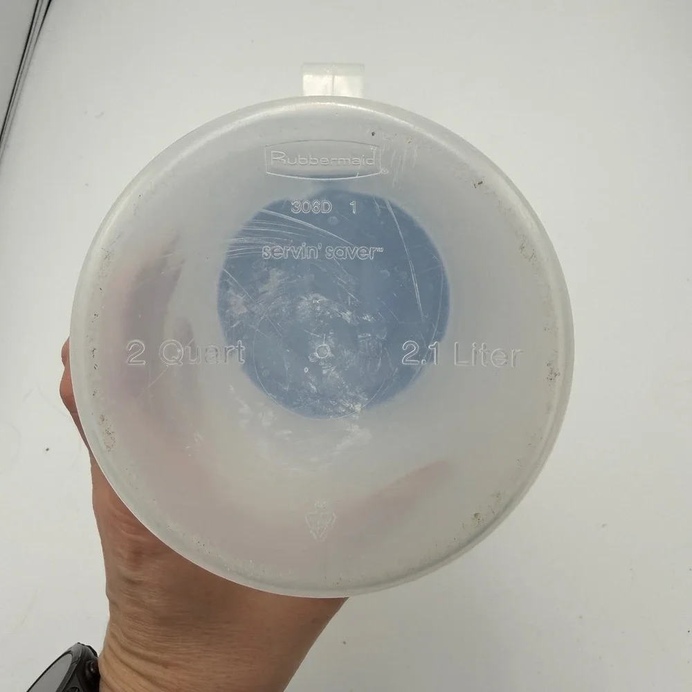 Rubbermaid Servin Saver 2 Quart Pitcher Blue Lid 306D Translucent Plastic 2.1L
